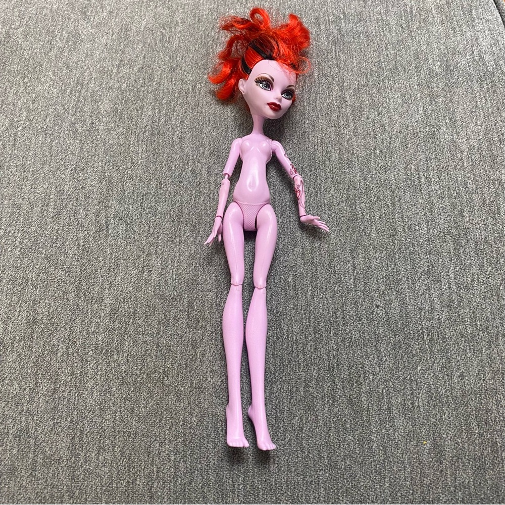 Monster High Doll Operetta 2011 Daughter Of The Phantom. Condition played with